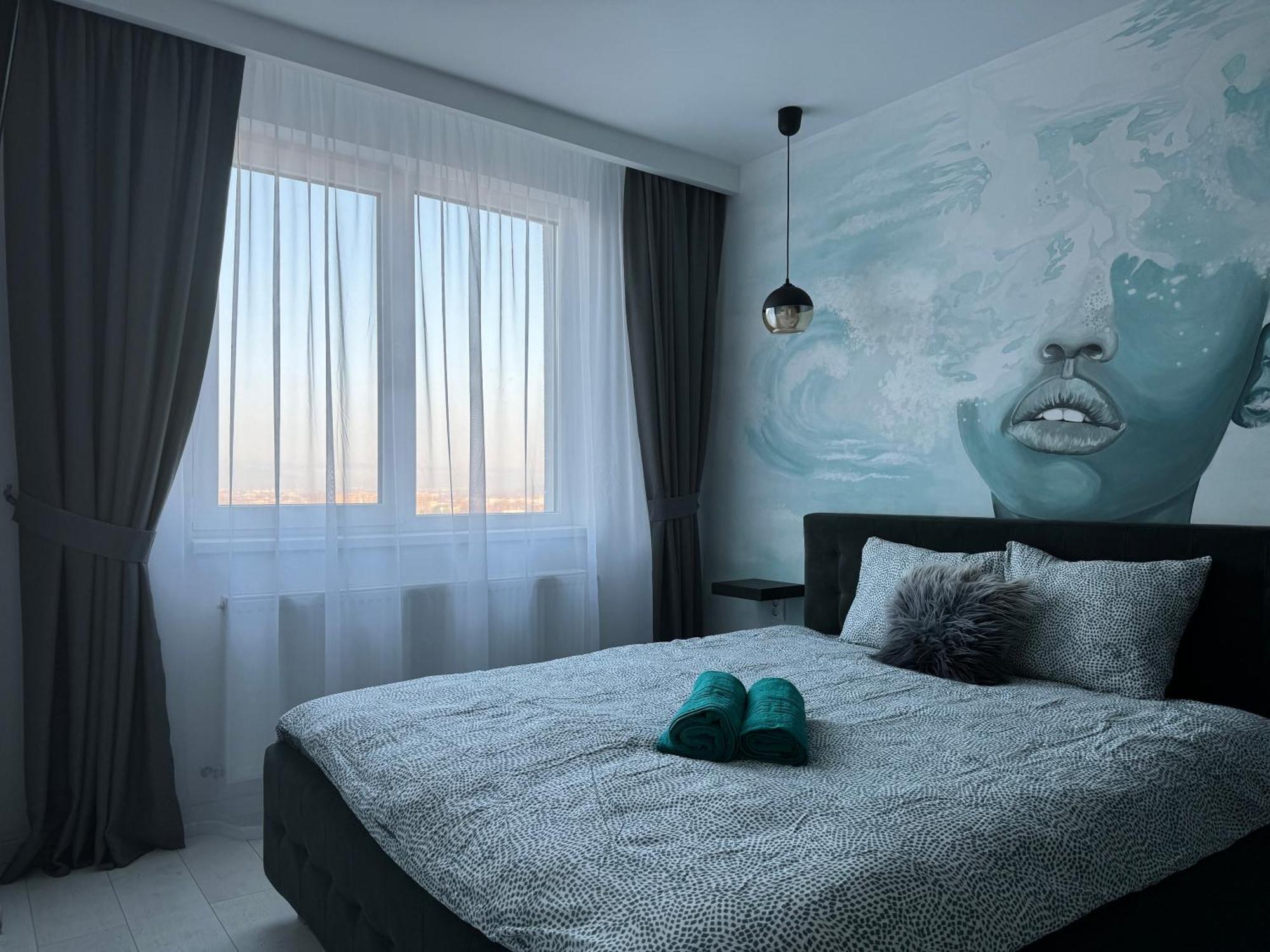 Apartment Black *