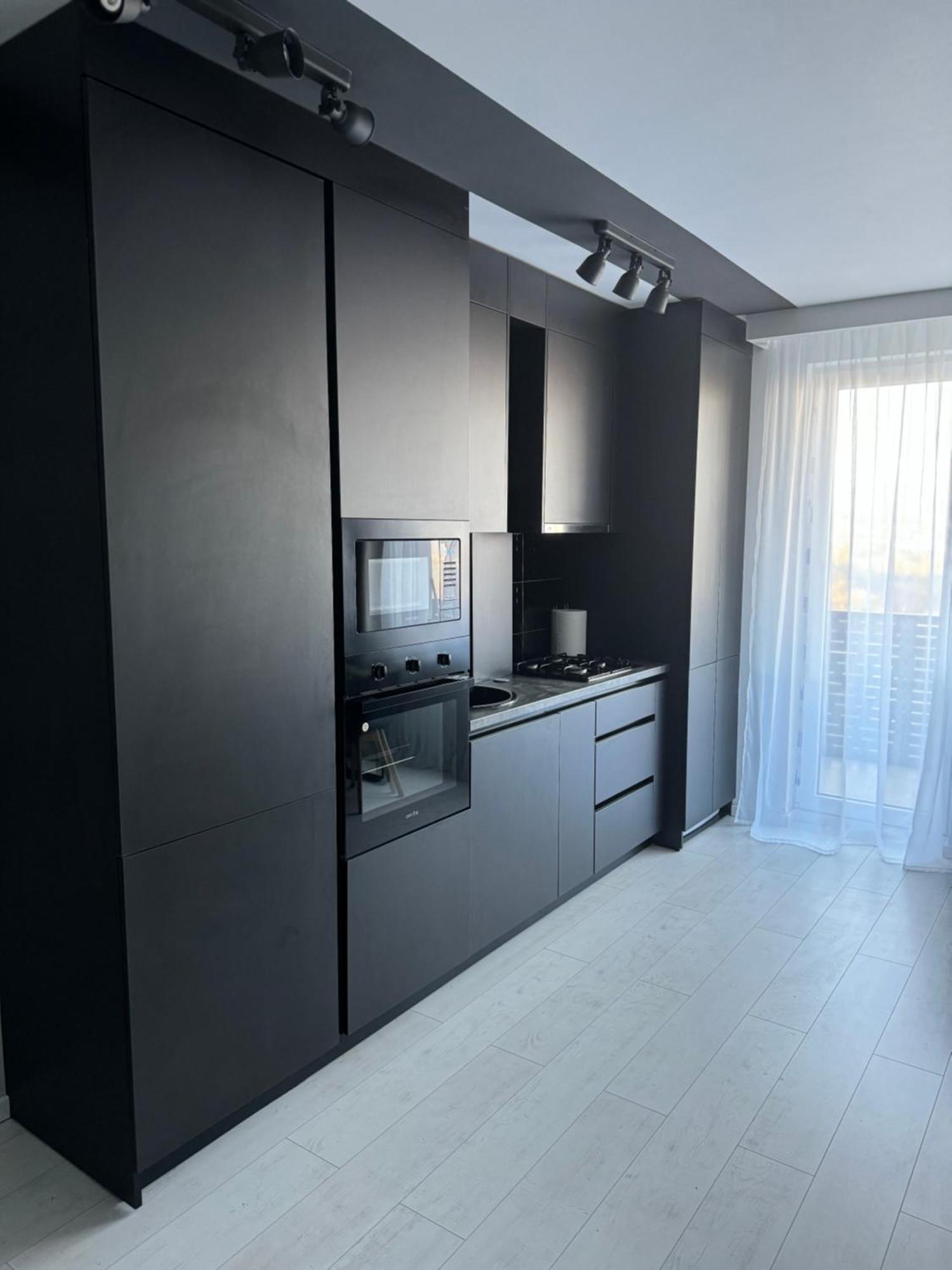 Apartment Black *