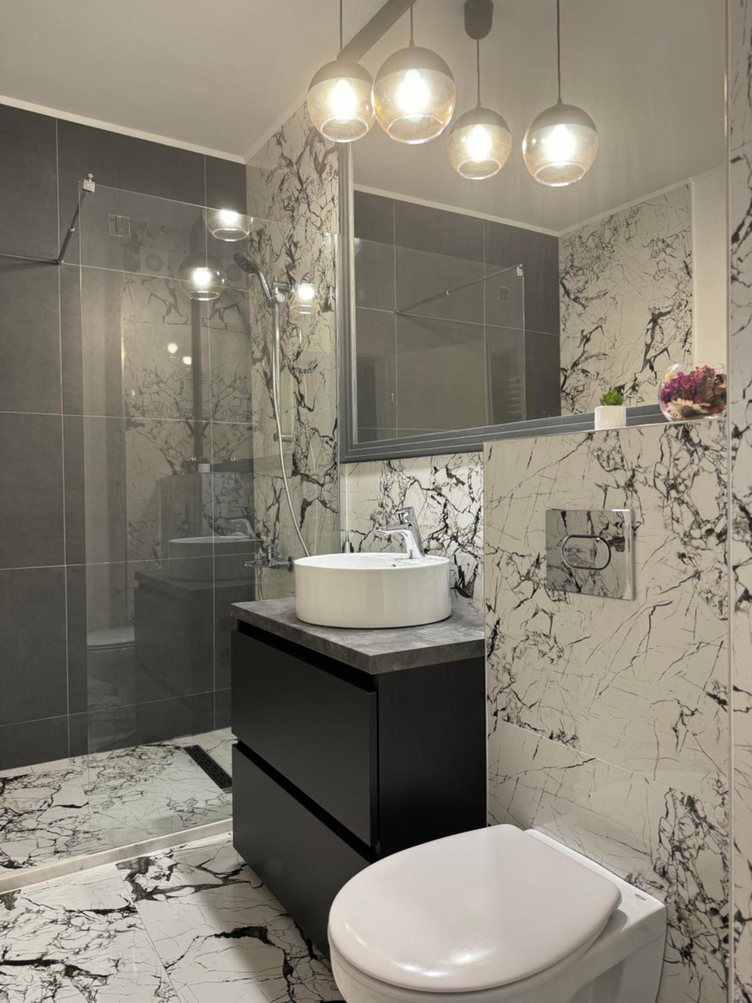 Apartment Black